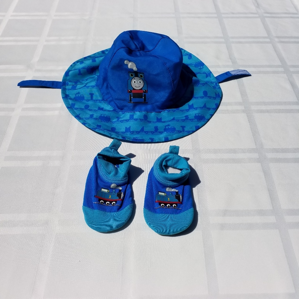 THOMAS AND FRIENDS Hat and Swim Socks Set